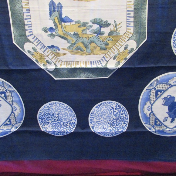 Vintage Japanese scarf - Picture 5 of 12